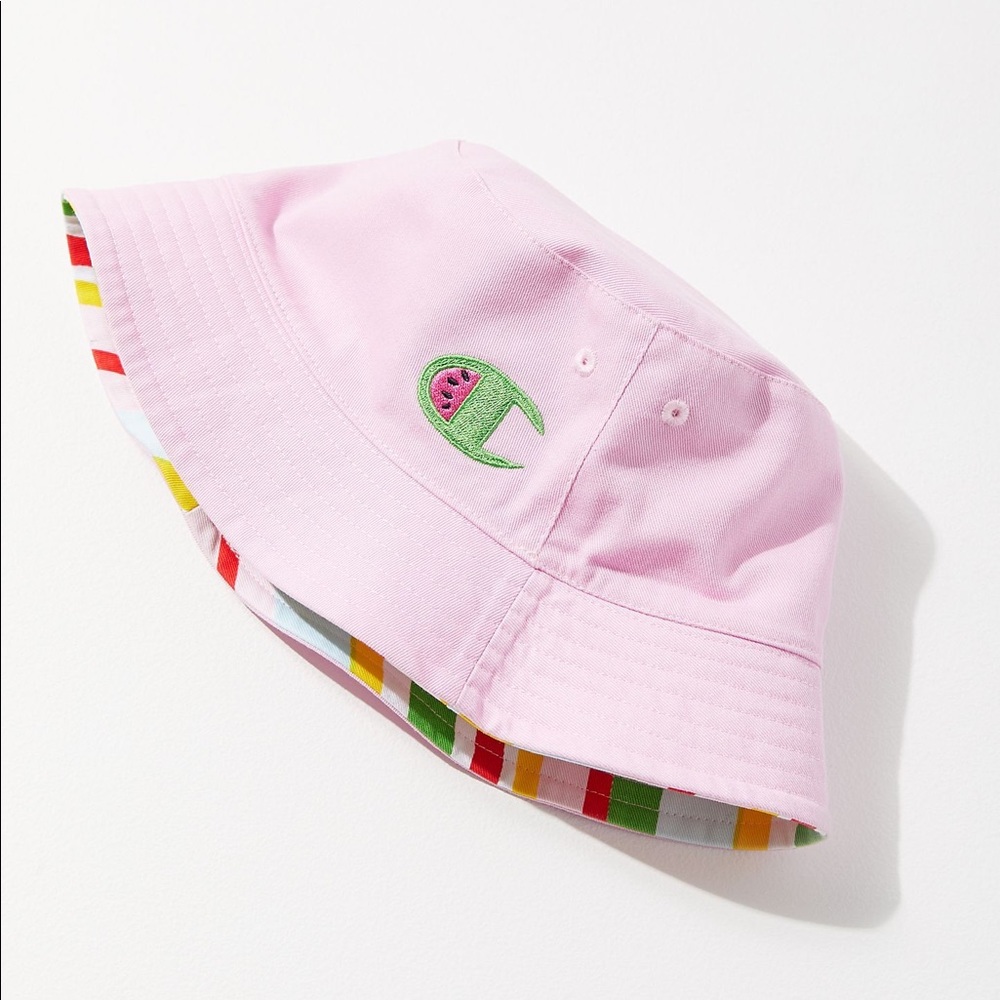 ISO champion x Susan Alexandra bucket hat UO